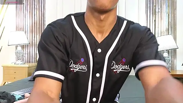 Malkongarcia online show from February 14, 9:10 pm