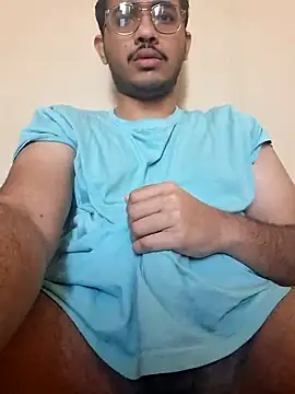 Snapshot of alesssterling chatting on January 17, 6:26 am alesssterling online show from January 17, 6:26 am