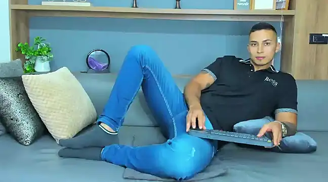 Juan muscle online show from February 13, 2:01 am