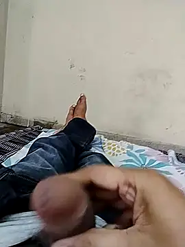 AUNTY1984 online show from September 28, 9:18 am