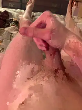 sixincher601 online show from December 5, 11:18 pm