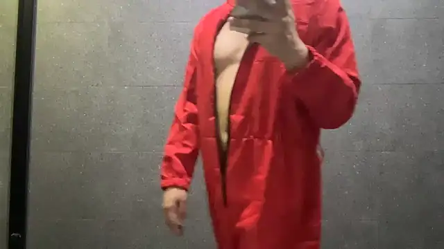 taka32204 online show from September 22, 4:39 pm