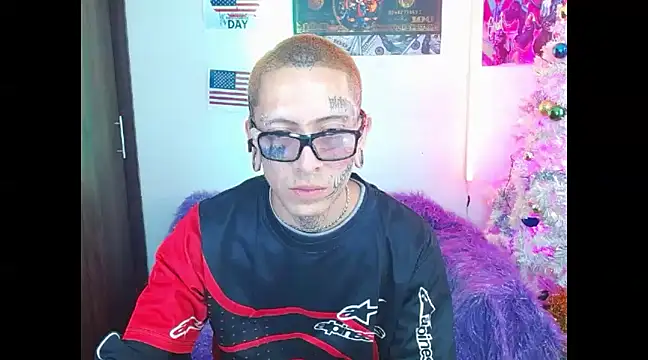 deivid estrada online show from December 28, 3:48 pm