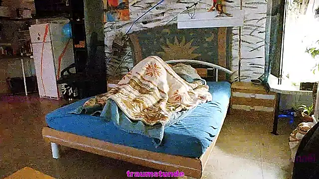 Snapshot of BongChannel chatting on January 23, 10:01 am BongChannel online show from January 23, 10:01 am