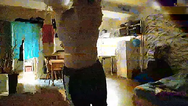 Snapshot of BongChannel chatting on December 11, 5:12 am BongChannel online show from December 11, 5:12 am