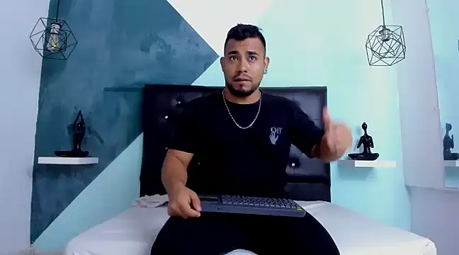 BrianMalonee online show from January 22, 1:32 pm