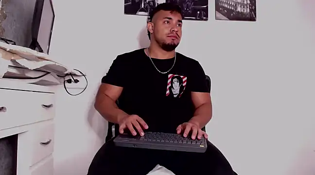 BrianMalonee online show from January 24, 1:36 pm