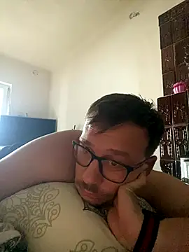 ionut9879 online show from September 12, 12:16 pm