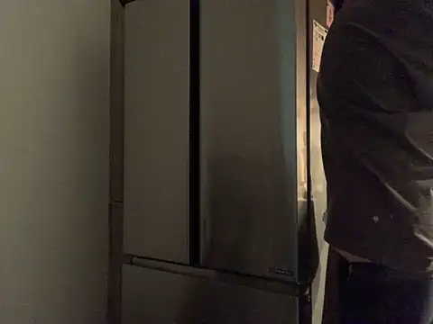 Snapshot of L0cKyseven77 chatting on January 4, 8:49 am L0cKyseven77 online show from January 4, 8:49 am