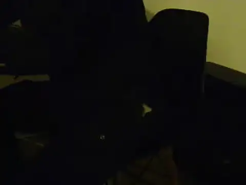 Snapshot of L0cKyseven77 chatting on February 21, 1:00 am L0cKyseven77 online show from February 21, 1:00 am