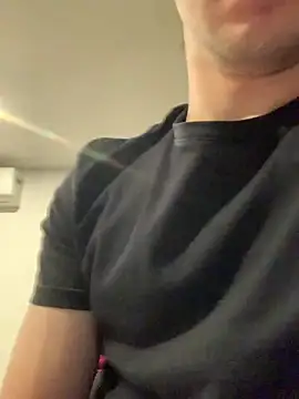 Snapshot of L0cKyseven77 chatting on January 1, 8:24 am L0cKyseven77 online show from January 1, 8:24 am