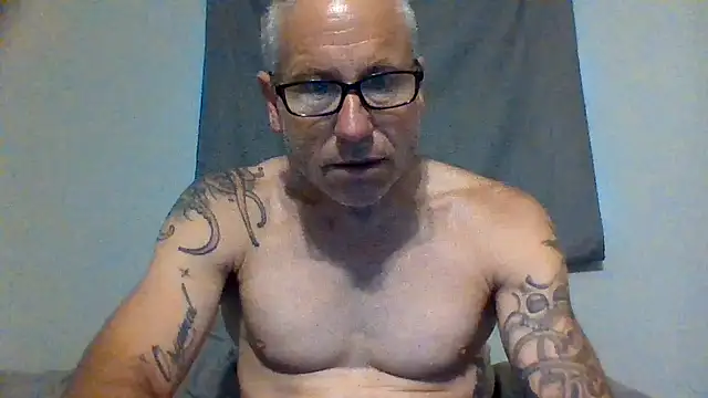 Pcsammy73 online show from April 30, 8:57 pm