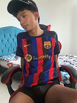 Leonarrrd 01 online show from December 19, 9:56 pm