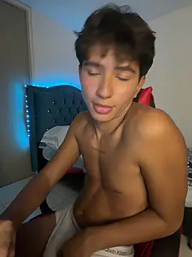 Leonarrrd 01 online show from February 6, 11:56 pm