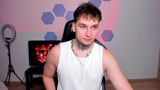 Chris Tyson online show from December 18, 10:11 am