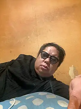 punk0805 online show from March 2, 1:40 pm