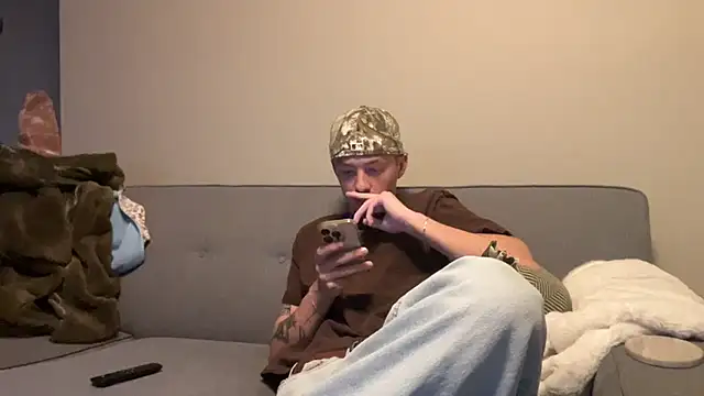 younghungginger online show from November 17, 11:41 pm