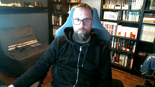 MeSteff online show from April 18, 8:09 pm