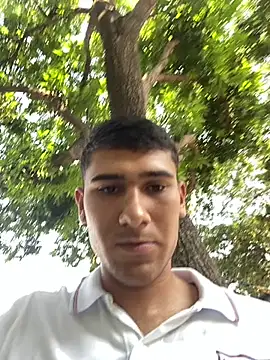 Snapshot of santi_latino chatting on March 12, 8:10 pm santi latino online show from March 12, 8:10 pm