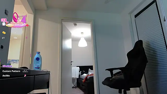 Hot ToyBoy6974 online show from April 9, 3:37 am