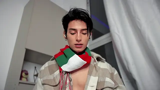 sebas rose online show from December 19, 11:35 pm