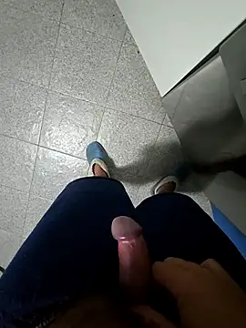 Snapshot of RIP_Curl chatting on October 24, 6:15 am RIP Curl online show from October 24, 6:15 am