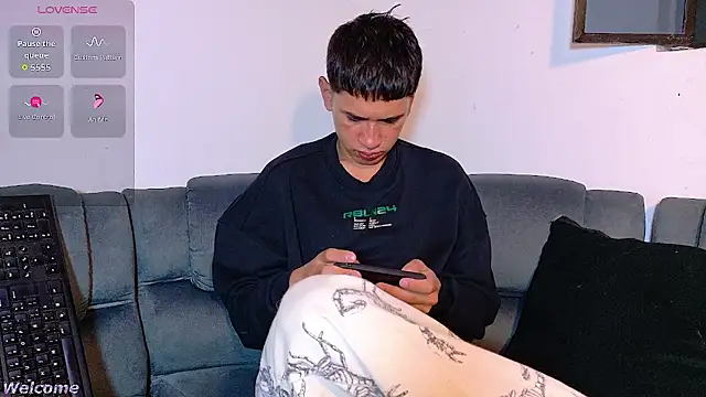 Mr daren  online show from March 18, 6:44 pm