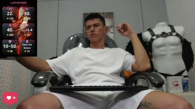 andy dwels777 online show from February 2, 10:17 pm