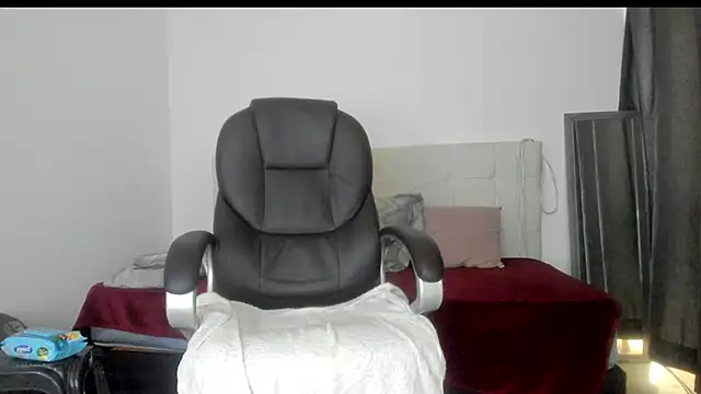 Teilor Creed online show from November 15, 8:55 pm