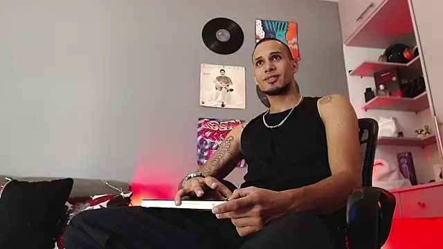 MagnusFrost online show from December 27, 8:18 pm