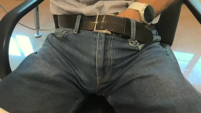 alessandroman2114 online show from April 16, 4:29 pm