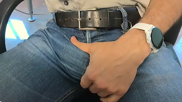 alessandroman2114 online show from April 8, 4:27 pm