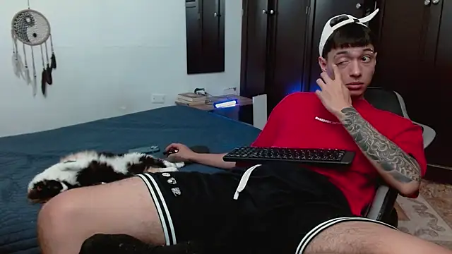 aaron blug online show from December 21, 3:53 pm