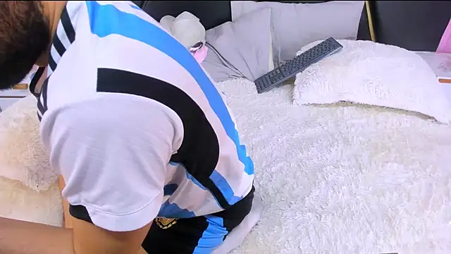 MilanZaire online show from October 25, 2:13 am