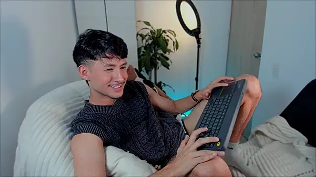 dimitri targaryen online show from December 20, 6:40 am