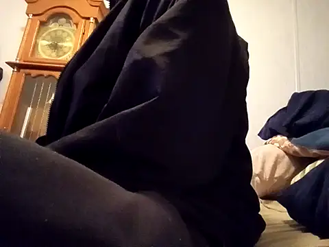 Snapshot of Xoc8_ chatting on March 7, 2:57 am Xoc8  online show from March 7, 2:57 am