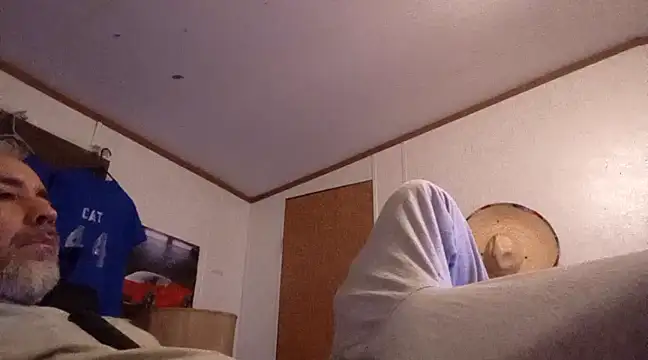 Snapshot of Xoc8_ chatting on February 15, 4:25 am Xoc8  online show from February 15, 4:25 am