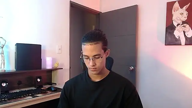 Snapshot of alejo_x3 chatting on February 15, 12:05 am alejo x3 online show from February 15, 12:05 am