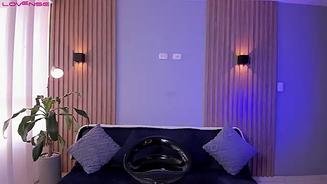 SymonPrince online show from September 14, 8:11 pm