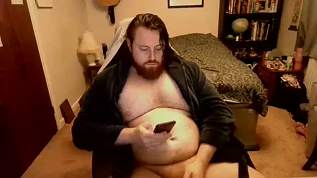 Snapshot of Hairy_Guy30 chatting on October 16, 12:18 am Hairy Guy30 online show from October 16, 12:18 am