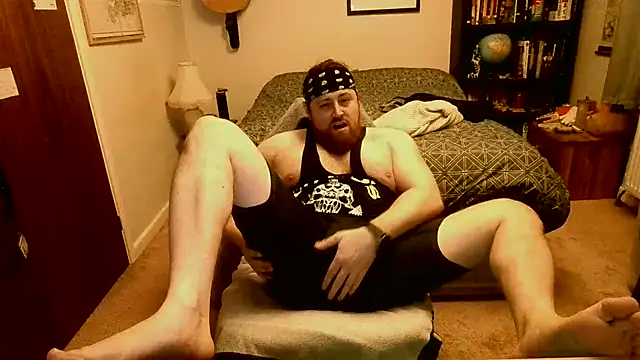 Snapshot of Hairy_Guy30 chatting on January 27, 10:49 pm Hairy Guy30 online show from January 27, 10:49 pm