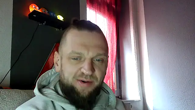 donhulio482 online show from March 1, 8:57 am