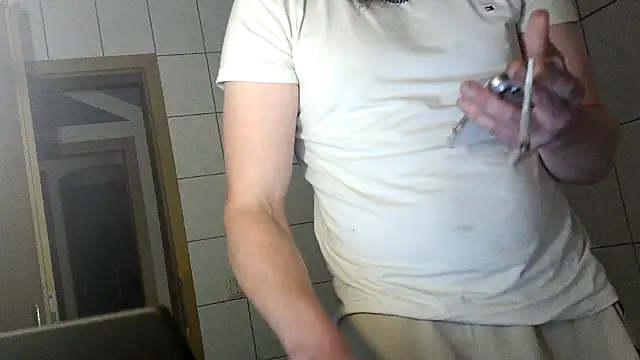 donhulio482 online show from September 18, 12:45 am