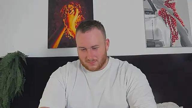 RoddyStill online show from December 9, 8:33 am