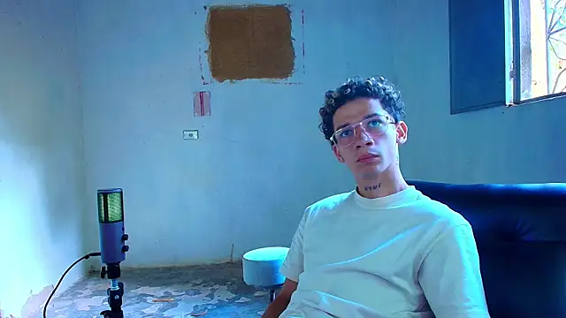 mateodeamjo online show from March 21, 5:39 pm