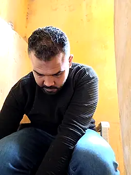 Snapshot of ListedLoin chatting on February 5, 9:04 am ListedLoin online show from February 5, 9:04 am