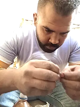 Snapshot of ListedLoin chatting on January 1, 7:09 am ListedLoin online show from January 1, 7:09 am