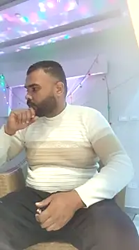 Snapshot of ListedLoin chatting on March 8, 9:35 am ListedLoin online show from March 8, 9:35 am