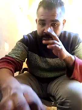 Snapshot of ListedLoin chatting on January 7, 7:11 am ListedLoin online show from January 7, 7:11 am