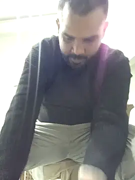 Snapshot of ListedLoin chatting on March 22, 9:24 am ListedLoin online show from March 22, 9:24 am